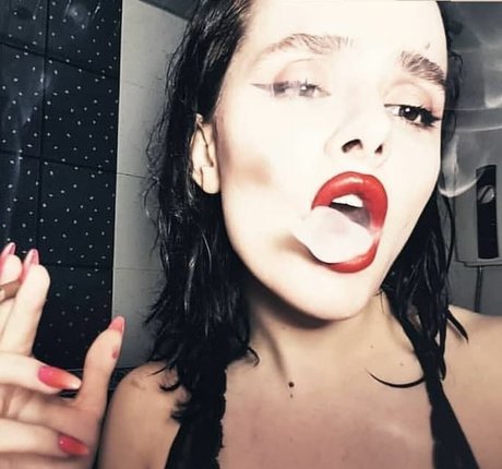 Taliyamilano nudes model img