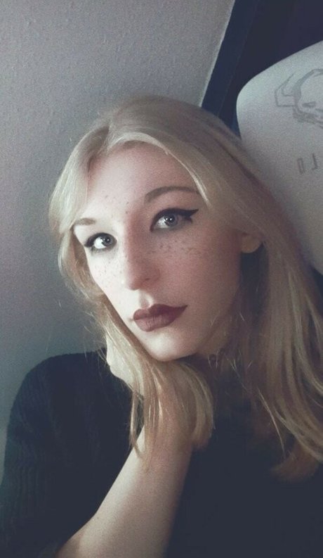 Lenathelicious model pornographic pictures