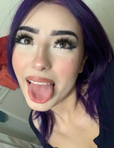 emptycupcakee star sexy pics