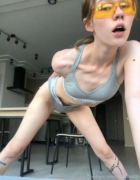 milashka420 sexy model pics