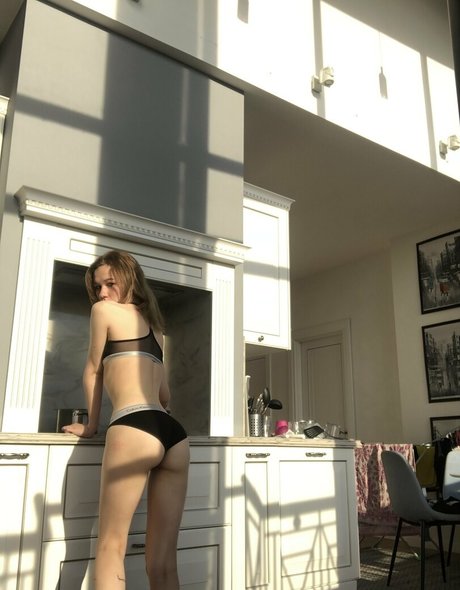 milashka420 model perfect photo