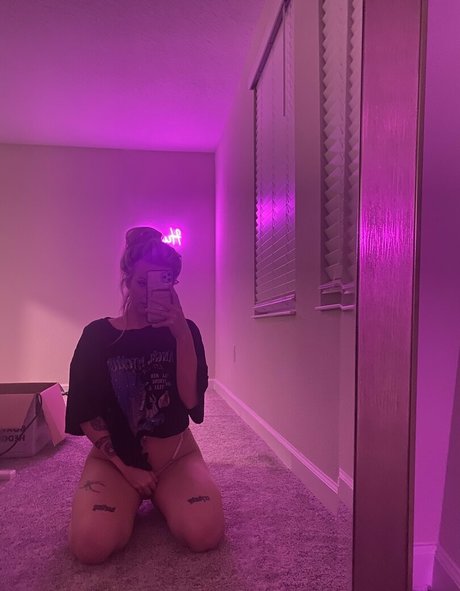 daniiof naked pornstar image