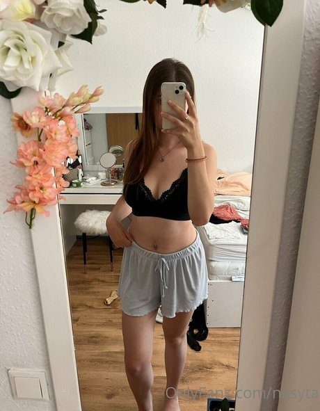 nasyta top actress pic