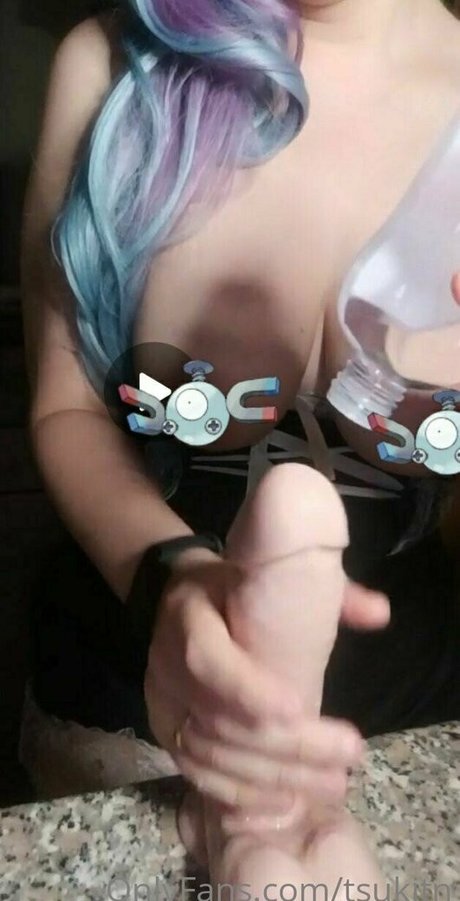 tsukitn star naked images