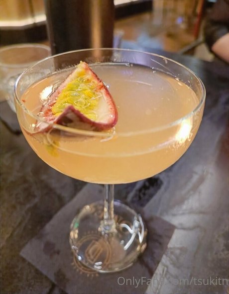 tsukitn erotic model gallery