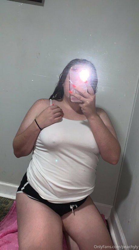 peachyly pornstar pretty gallery