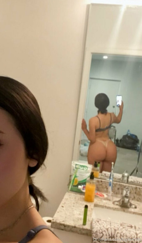 taylerhills sex pornstar image