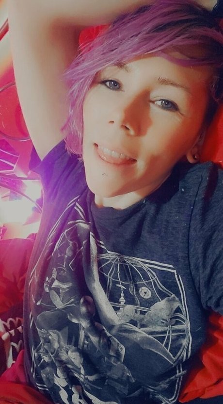 fatalgothfree model top pic