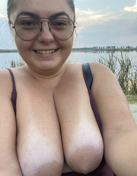 toxicannabella best model picture