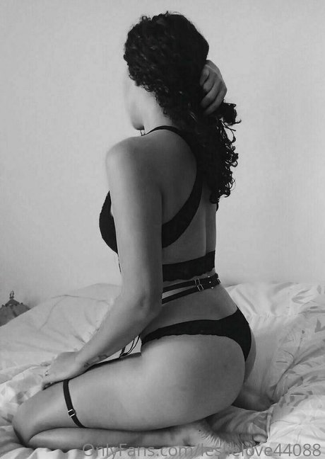 leslielove44088 porn model archive