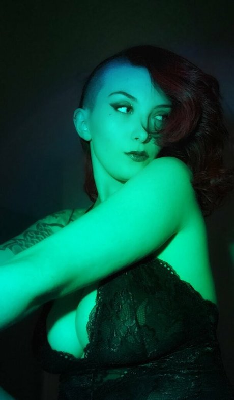 MajestyRedQueen exclusive model galleries