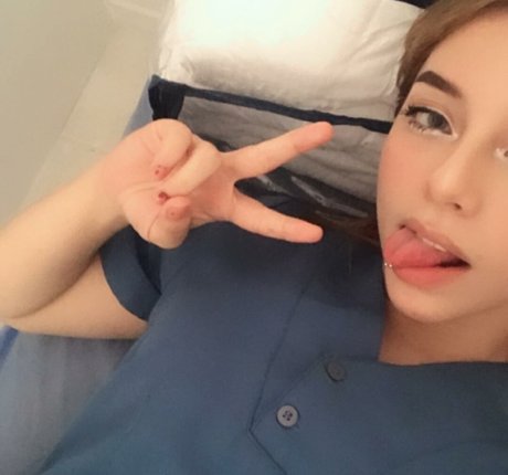 karentarazona10 95 model beautiful pics