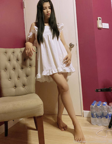 noonn 28 exclusive pornstar photos