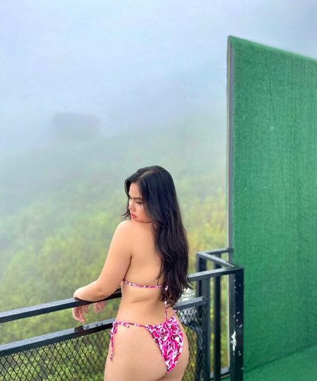 Pwichyzbae model beautiful images