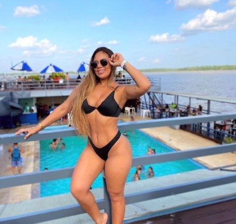 Geiciane Costa adult star image