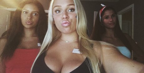 Alyssa K xxx pornstar galleries