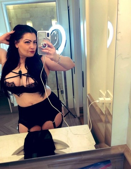 victoriarage pornstar naked img