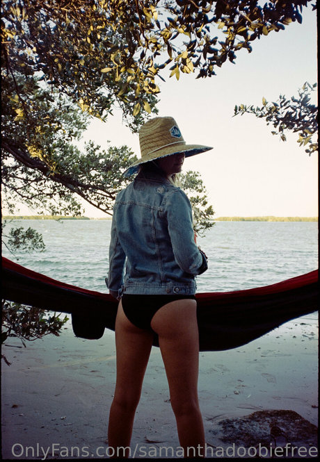 samanthadoobiefree star pornographic pic