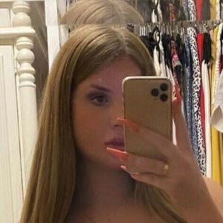 elizabethnyk model high quality photo