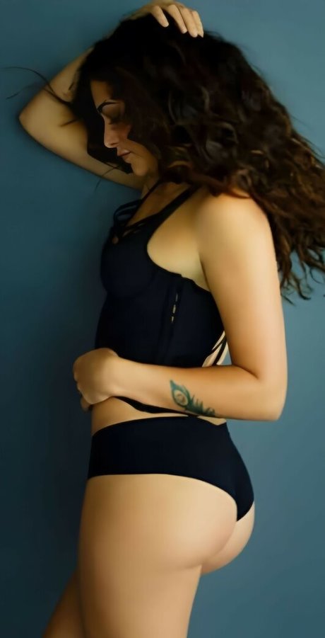 Natalie Martinez nice actress image