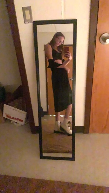 Zee R_ pornstar pretty images