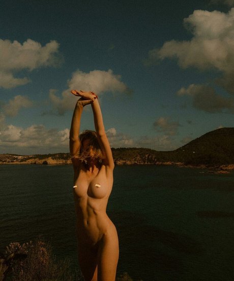 Niki Anson free pornstar photos