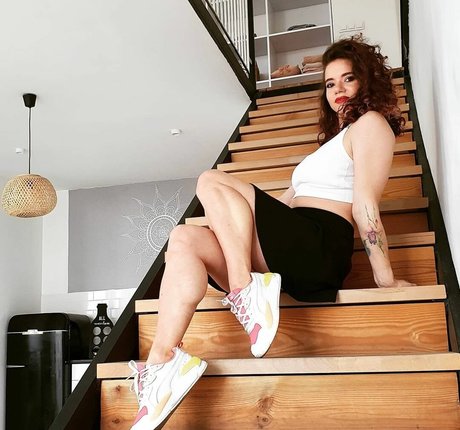 Legs Emporium nude actress galleries