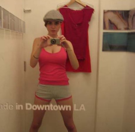 Lindsay Felton model nice photo