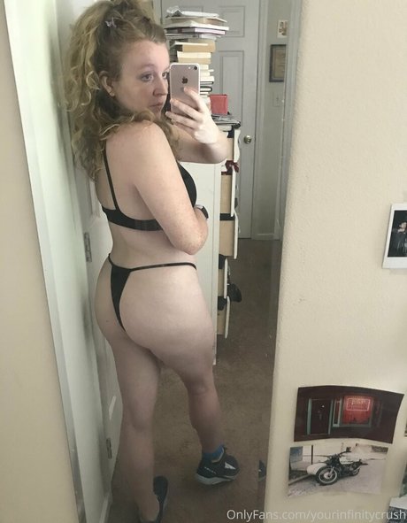 yourinfinitycrush model adult image