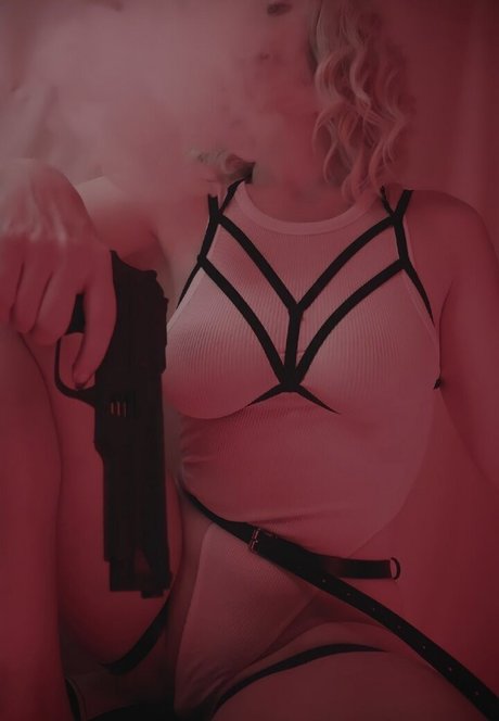 MerliPlays free pornstar photos