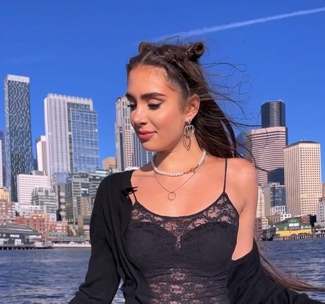 Lisi Flex model exclusive pics