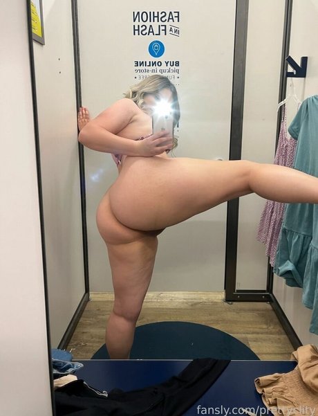 Prettyclity nudes pornstar pic
