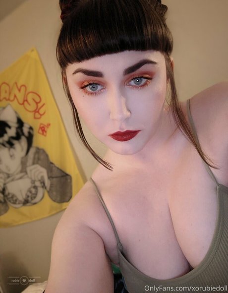 xorubiedoll pornstar adult photos