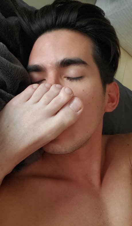 menfeetlover model best photo