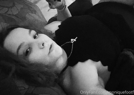 moniiquexxx model nude pic