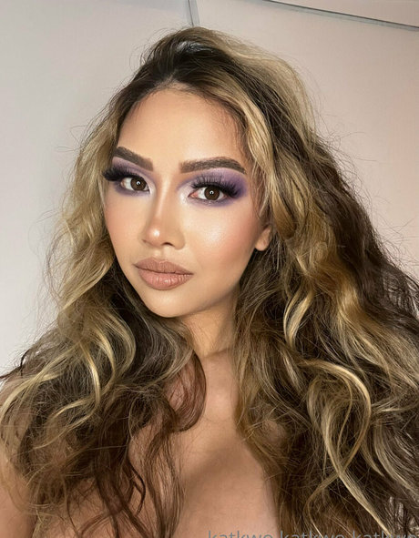 Katkwo naked star archive