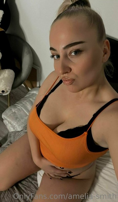 amelia smith exclusive model pic