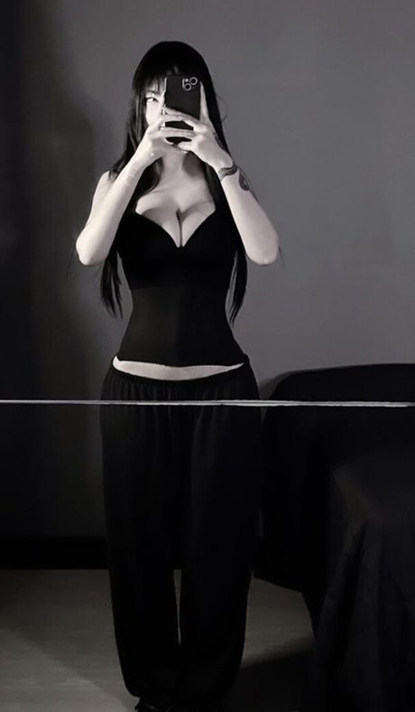 ninfkya model beautiful pic