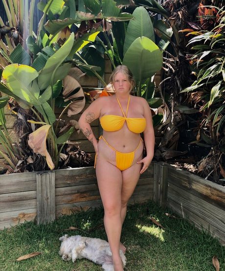 chynna nude model gallery