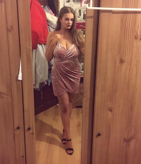 Bex McFadden model nudes pics