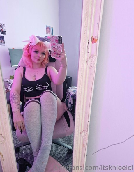 itskhloelol best model image