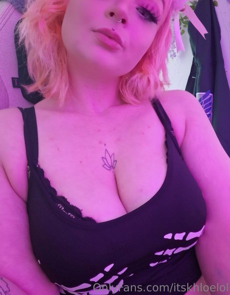 itskhloelol nice model photo