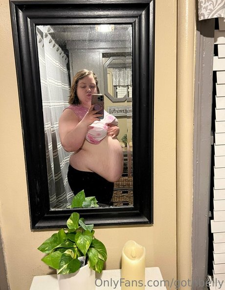 gothbelly best model photo