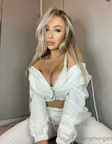 bethanymorgan model naked galleries