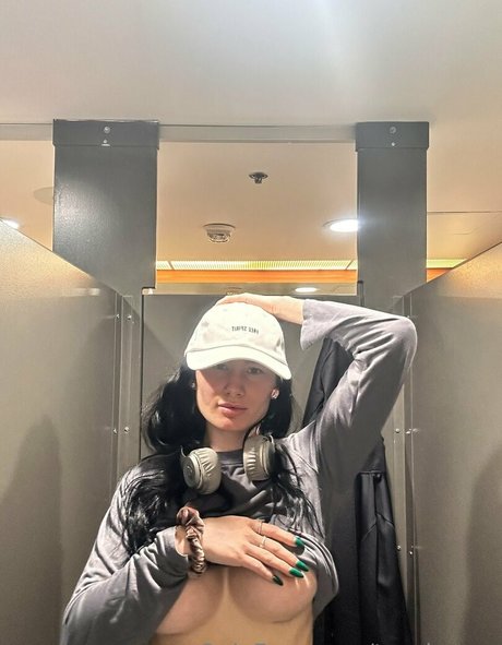 Taychaney exclusive star photo