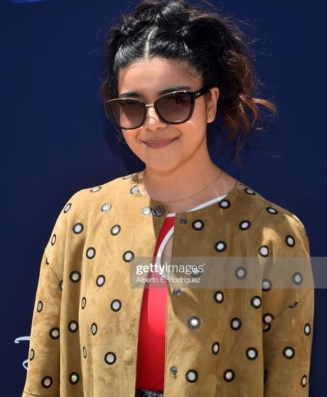 Iman Vellani star nice images