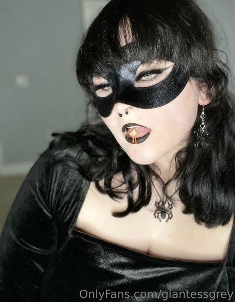 giantessgrey sexy star pics