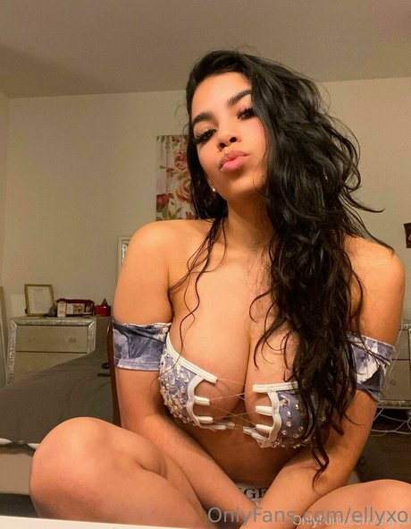 ellyxo star porn gallery