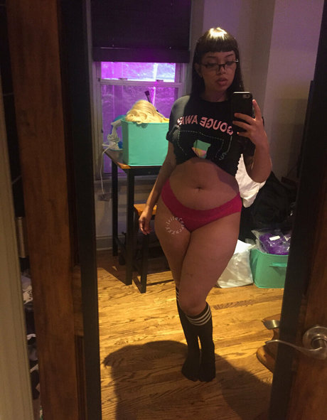 leilacherryfree pornographic model photos