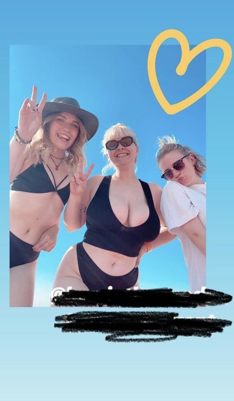 Charlotte A nude pornstar pictures